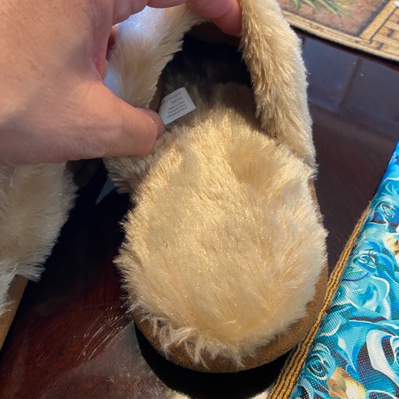 Dearfoams slip on furry chestnut medium slippers size 7-8 - Picture 3 of 12
